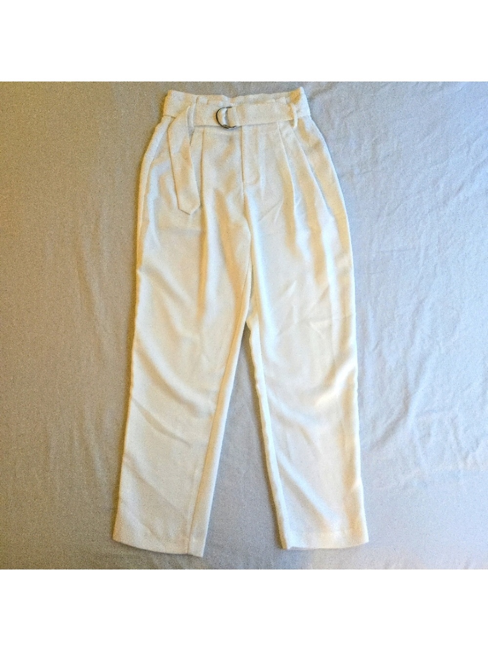 Forever 21 White Paperbag Waist Pleated Belted Cropped Pants